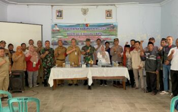 Dandim 0818 Berikan Pengarahan Bantuan Pompa Air