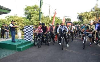 Satu Semangat, Satu Tujuan: Kodim 0818 Jalin Silaturahmi Lewat Olahraga Bersama Forkopimda