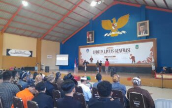 Babinsa Koramil Turen Malang hadir dalam penutupan MPLS SMA Negeri 1 Turen, termasuk pementasan Ludruk Lintas Generasi