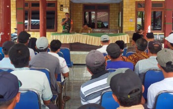 Rapat Koordinasi Karnaval HUT RI ke-79: Babinsa Koramil Bantur dan Warga Bersatu Padu!