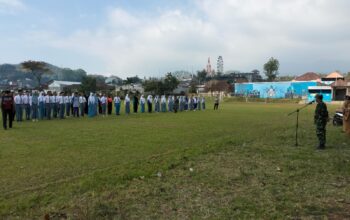 92 siswa-siswi SMA sederajat mengikuti latihan Paskibraka di Koramil 0818/01 Pujon