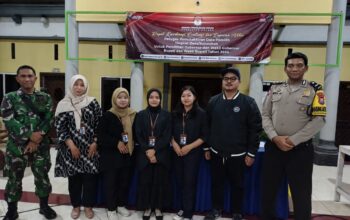 Para petugas pantarlih/PPDP Desa Kebonagung sebanyak 42 orang mengikuti rapat evaluasi dan laporan akhir di Balai Desa Kebonagung.