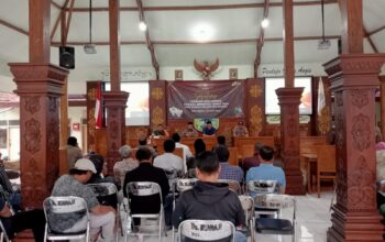 Peserta sosialisasi tahapan dan jadwal Pilkada Serentak 2024 di Kecamatan Bumiaji, Kota Batu