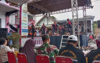 Festival Kirab Budaya Desa Balesari dalam rangka HUT RI ke-79 dengan pertunjukan kesenian lokal dari tujuh dusun