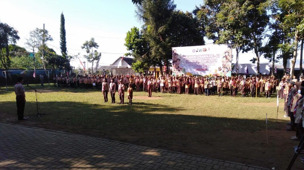 Upacara HUT Pramuka Ke-63 di SDN Tulungrejo 04