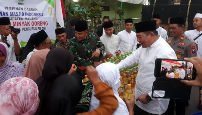 Sholat Subuh Keliling Kabupaten Malang baksos minyak goreng