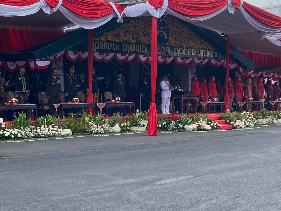 kasdim 0818 hadiri upacara bendera hut ri ke 79