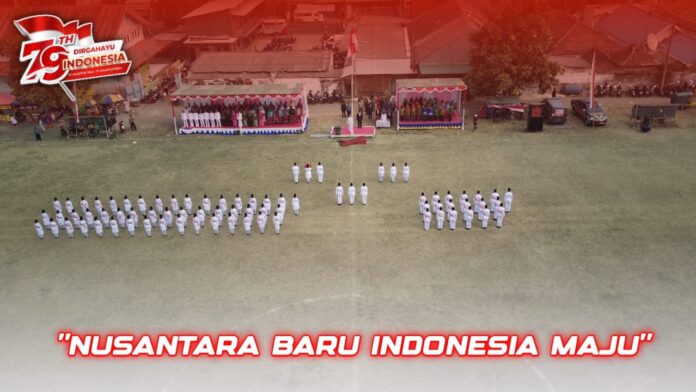 Upacara pengibaran bendera HUT RI ke-79 di Lapangan Karya Bakti Pakisaji.