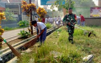 karya bakti koramil gondanglegi bersama pelajar