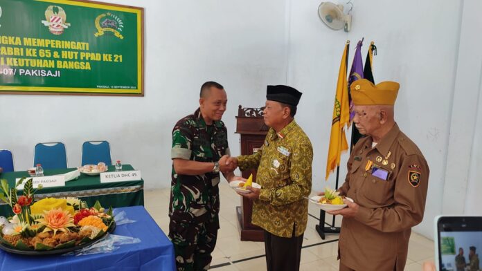 Veteran Pakisaji memberikan pesan inspiratif untuk generasi muda dalam acara peringatan Hari Veteran Nasional.