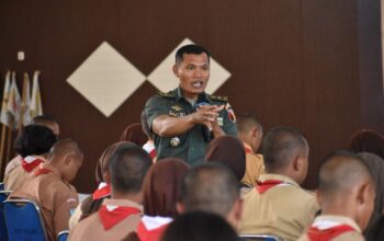 Wasabang Kasdim 0818 kepada mahasiswa Polbantan Malang