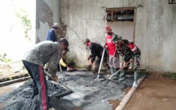 Karya Bakti babinsa bersama warga