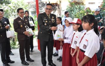 Dandim 0818 Bersama Forkopimda Kota Batu Peringati Sumpah Pemuda dengan Peninjauan Sekolah dan Bantuan Gizi