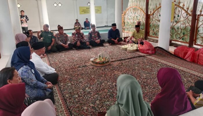 Ziarah ini merupakan simbol penghormatan terhadap leluhur dan pendiri Kota Batu, sekaligus menjadi pengingat akan sejarah panjang yang telah ditempuh kota ini