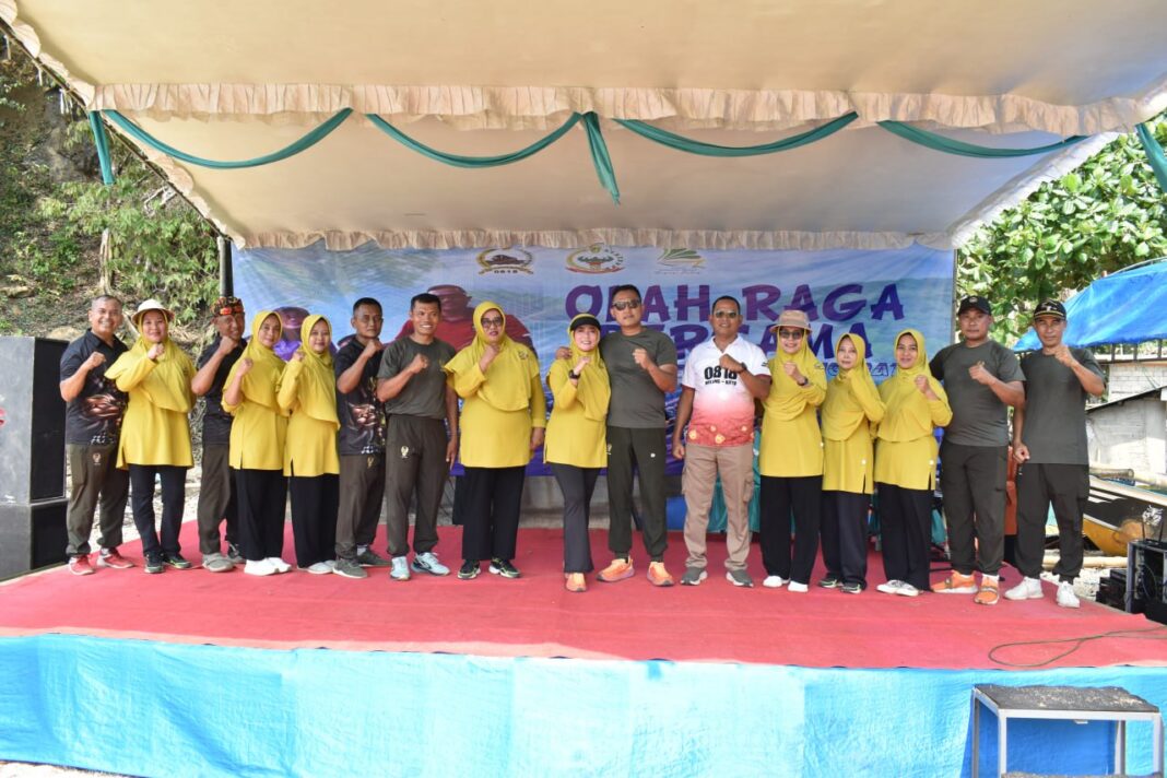 Olga Bersama dan Bersih-bersih Pantai