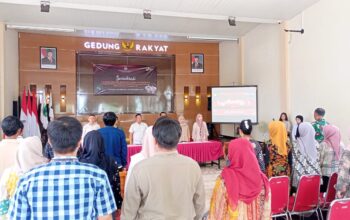 Sosialisasi Pilkada Serentak 2024 bersama Koramil Bumiaji di Desa Pandanrejo.
