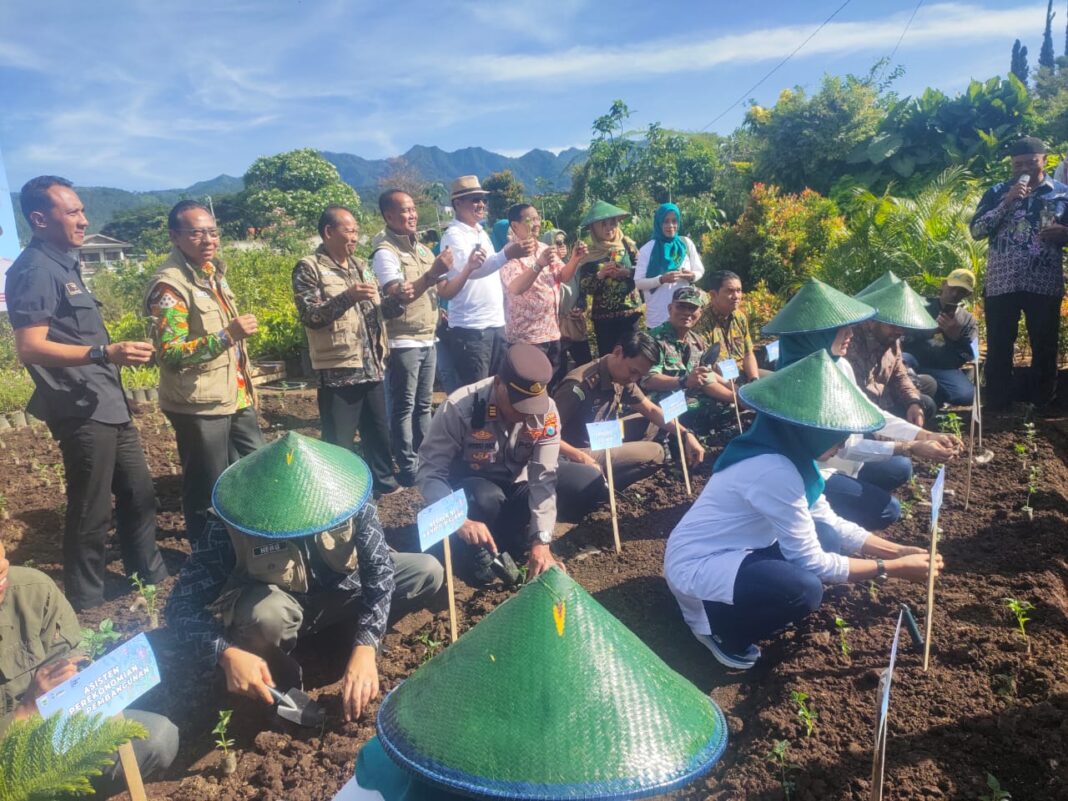 anam cabai berkualitas bersama Pemkot Batu di Desa Bulukerto