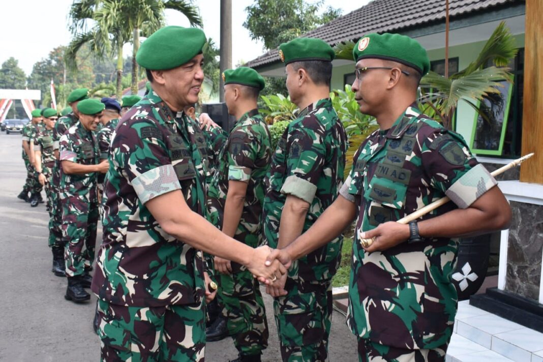 Letkol Inf Danu Prasetyo Dandim 0818