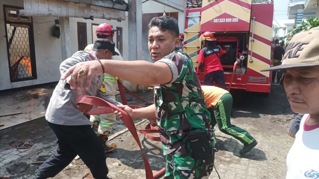 Serda Agus Babinsa Koramil 0818/27 Lawang