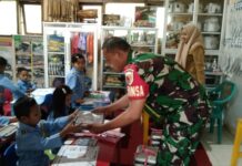 Babinsa Koramil 0818/17 Ampelgading Dampingi Pendistribusian Makanan Bergizi Gratis MBG di Wilayah Kecamatan Ampelgading