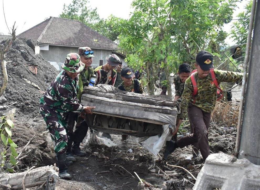 semeru 2 Hari Juang Kartika Dan HUT Kodam V/Brawijaya